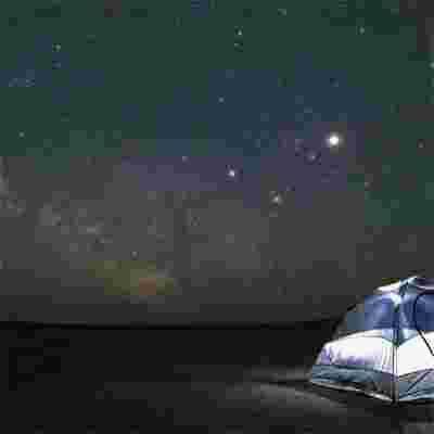 CarlDeanB's tweet photo. 本当の友情は、言葉が少なくても続く。 🎁 🪐 🌂 https://t.co/dQohEC8bHl