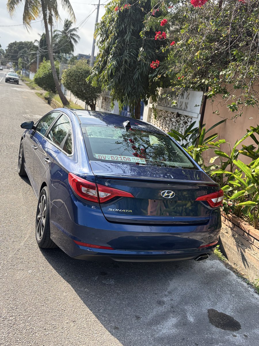 TheCarGirlE's tweet photo. 2017 Hyundai Sonata🤍🚘

2.4L Engine
118K miles
☀️ Sunroof
🔑 Push to start
🛡️ Collision mitigation system
↔️ Lane switch assist
📷 Reverse camera
✨ Cleared July 2026

GH₵170,000

Clean, comfortable and ready for its next owner. 

Interested? Talk to us 
📞 0507742336
📍Accra, https://t.co/tZ6Yg7hZDv