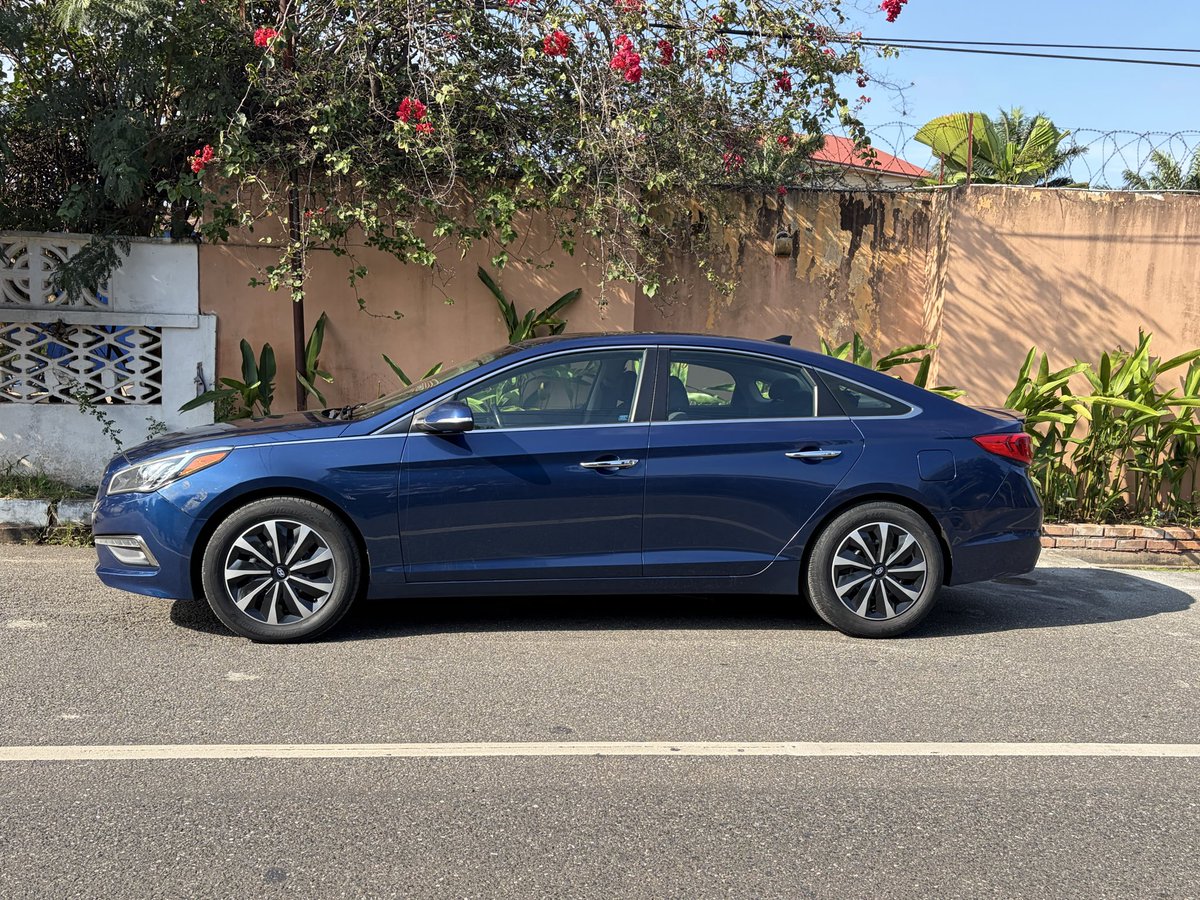 TheCarGirlE's tweet photo. 2017 Hyundai Sonata🤍🚘

2.4L Engine
118K miles
☀️ Sunroof
🔑 Push to start
🛡️ Collision mitigation system
↔️ Lane switch assist
📷 Reverse camera
✨ Cleared July 2026

GH₵170,000

Clean, comfortable and ready for its next owner. 

Interested? Talk to us 
📞 0507742336
📍Accra, https://t.co/tZ6Yg7hZDv
