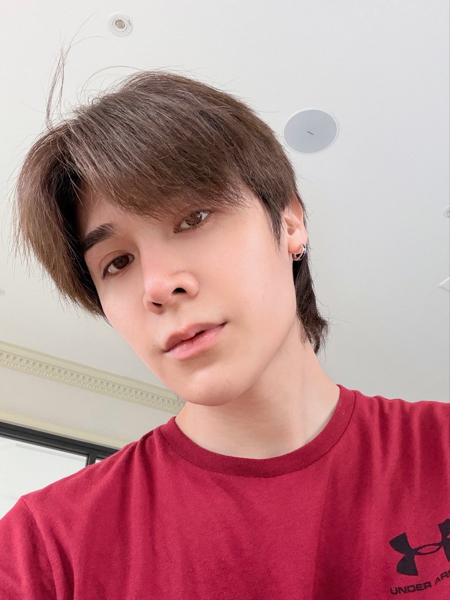 peatwasu's tweet photo. หัวใจนักสู้ ไม่ได้เวทก็มาวิ่งแทนฮะ 😮‍💨 https://t.co/k7OyGR1fJS