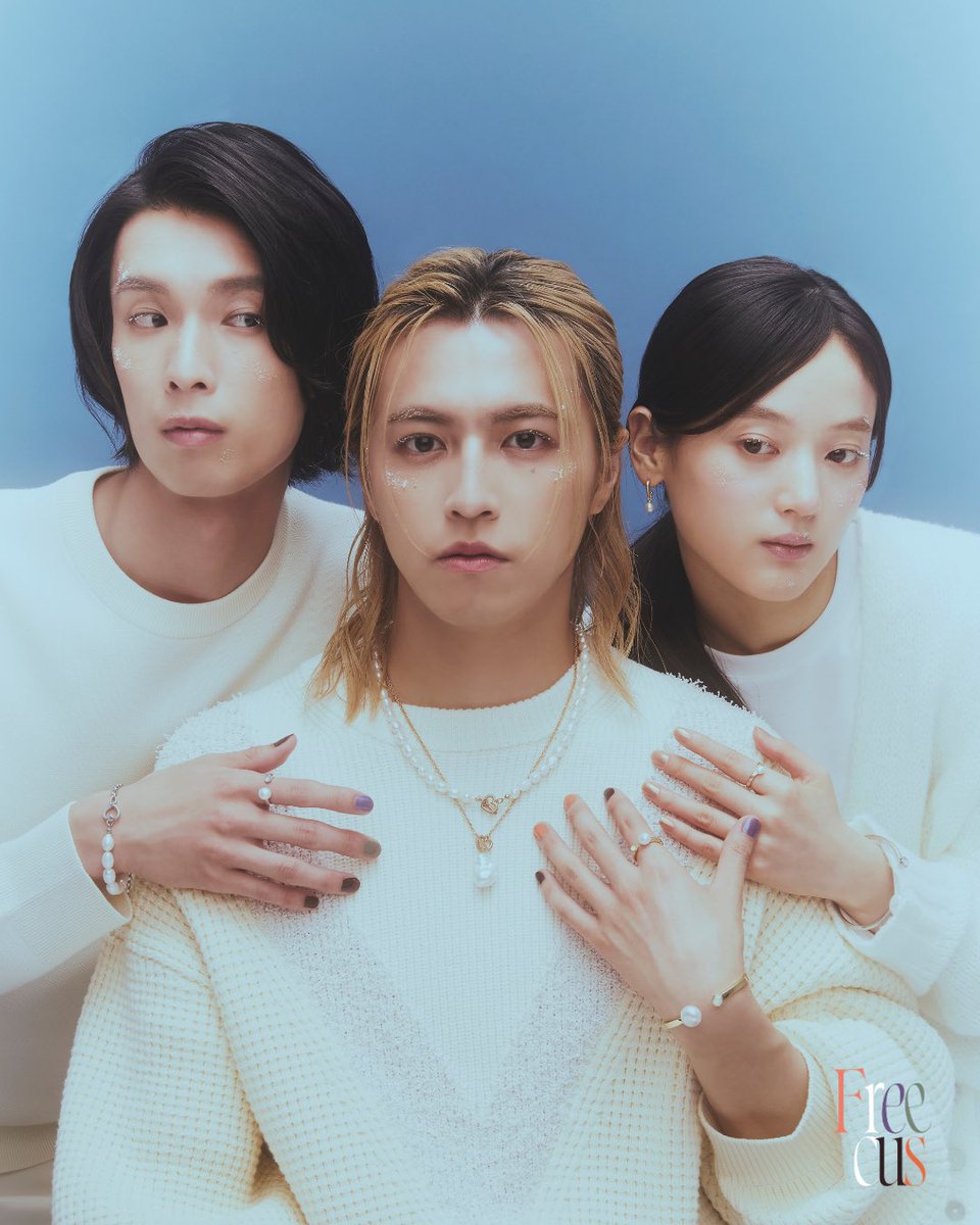 freecus_jp's tweet photo. ℍ𝕒𝕡𝕡𝕪 𝔹𝕚𝕣𝕥𝕙𝕕𝕒𝕪 𝕥𝕒𝕜𝕒𝕤𝕙𝕚🕯️

タカシの想いの詰まったFreecus New Collection
現在先行販売期間中！💎✨

今なら先行期間限定で、豪華な限定ノベルティが付いた“お得なコンプリートセット”をご用意しています🎁

💅ネイルポリッシュコンプリートセット
先行限定色「金木犀」を含む全6色セット！
🎁 セット限定特典：オリジナル“エコカイロ”

💍アクセサリーコンプリートセット
新作パールバングル＆リング（全2種）のセット！
🎁 セット限定特典：オリジナル“ヘアピン”

🌟ネイル＆アクセサリーコンプリートセット
今回のコレクションアイテムがすべて揃うスペシャルセット！
🎁 セット限定特典：“ヘアピン”＆“エコカイロ”両方をプレゼント！

この機会をお見逃しなく💙

❄️ℙ𝕣𝕖 𝕆𝕣𝕕𝕖𝕣
〜9月25日（金）23:59

🎁𝔼𝕩𝕔𝕝𝕦𝕤𝕚𝕧𝕖 ℙ𝕣𝕖-𝕆𝕣𝕕𝕖𝕣 𝔹𝕠𝕟𝕦𝕤
①先行期間内にご購入いただいた全員に、ブランドオリジナル“ネイルシール”をプレゼント
②先行期間内にご購入いただいた方の中から抽選で5名様に、直筆サイン入り“チェキ”をプレゼント
③￥10,000（税込）以上ご購入いただいた方��、キービジュアルと未公開カットを使用した直筆プリントメッセージ・サイン入り“コレクションブック”をプレゼント
④コンプリートセットご購入の方に豪華特典をプレゼント！

🔗https://t.co/aFDHZ6DMfn

#freecus #超特急 #タカシ
@takashi_m0923