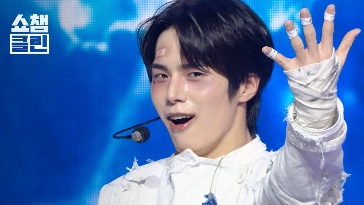 ALLTHEKPOP's tweet photo. [덕질캡처용♡CLEAN]  82MAJOR (82메이저) - Like Fire

https://t.co/G2ZbKPFqyX

#SHOWCHAMPION #쇼챔피언 #82MAJOR #82메이저 @82MAJOR_231011 https://t.co/e8CSCeCQwa