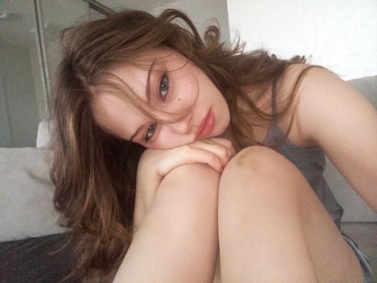 MilaMartinuma's tweet photo. She hasn’t texted me once since I got here or called, so I miss her. https://t.co/Mv2YLJNUwy