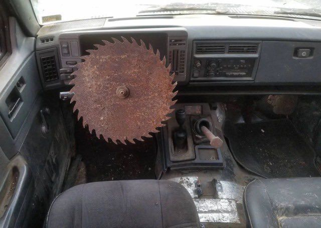 Theseusgayming's tweet photo. car broke down asked bro to pick me up what the fuck is this i miss my car https://t.co/NBywbqOPES