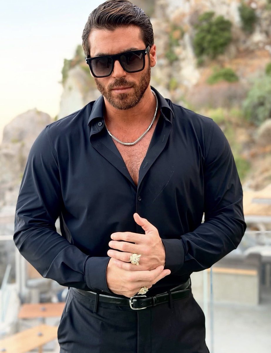 Paz33535242's tweet photo. @CarmenB38519797 Buenos días Carmen 😘
Feliz lunes!!!😊
I❤️ Can Yaman
#CanYaman
#ElTurco
#Sandokan https://t.co/V6W4ToE1CN