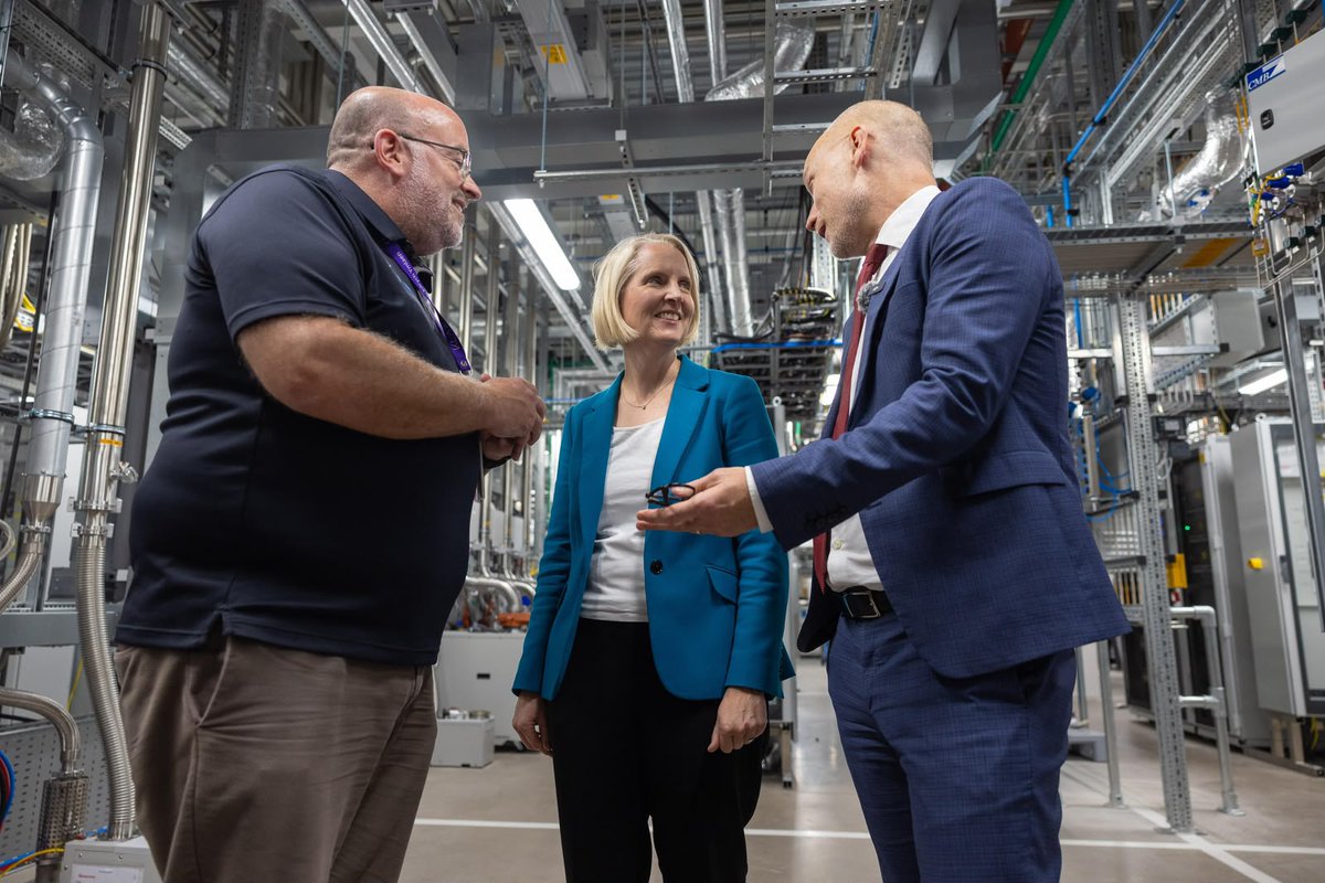 EmmaforWycombe's tweet photo. Last week in Newport I saw first-hand how Britain's reindustrialisation is taking shape.

Backed by UK Government investment, South Wales is  developing the semiconductors that power AI, advanced manufacturing, clean energy and defence. This is reindustrialisation in action. https://t.co/CCleTfrmO1