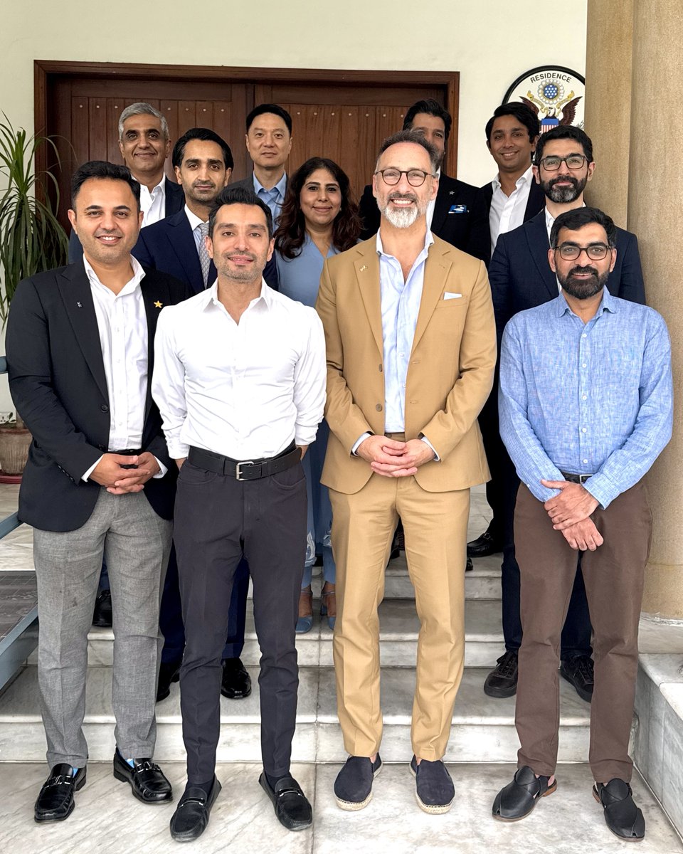 USCGLahore's tweet photo. American businesses are helping build opportunity across Pakistan. 🇺🇸🇵🇰

Consul General Stetson Sanders met with emerging business leaders in Lahore to hear directly about the opportunities – and challenges – shaping Pakistan’s growing food and beverage, agriculture, technology, retail, and other sectors.

From supporting jobs and livelihoods to helping local entrepreneurs grow their businesses and incomes, American companies are contributing to communities across Pakistan. The U.S. Mission remains committed to strengthening commercial ties, supporting American businesses, and creating new opportunities for U.S.-Pakistan economic engagement. #USAinPakistan