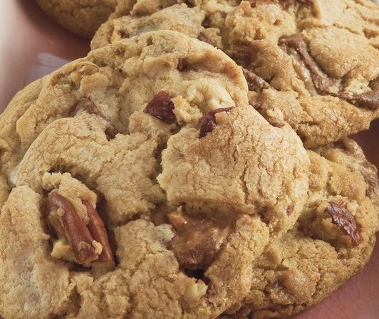 wjwheeler54's tweet photo. Good morning. 70/95 ⛈️ It’s Pecan Cookie Day, Sponge Candy Day, Chai Day, Beef Stroganoff Day, World Peace Day and World Alzheimer’s Day. Prayers for patients, caregivers and families. Pray, encourage & support. You are loved and we are Blessed. 🇺🇸 https://t.co/j4gjtBmp41