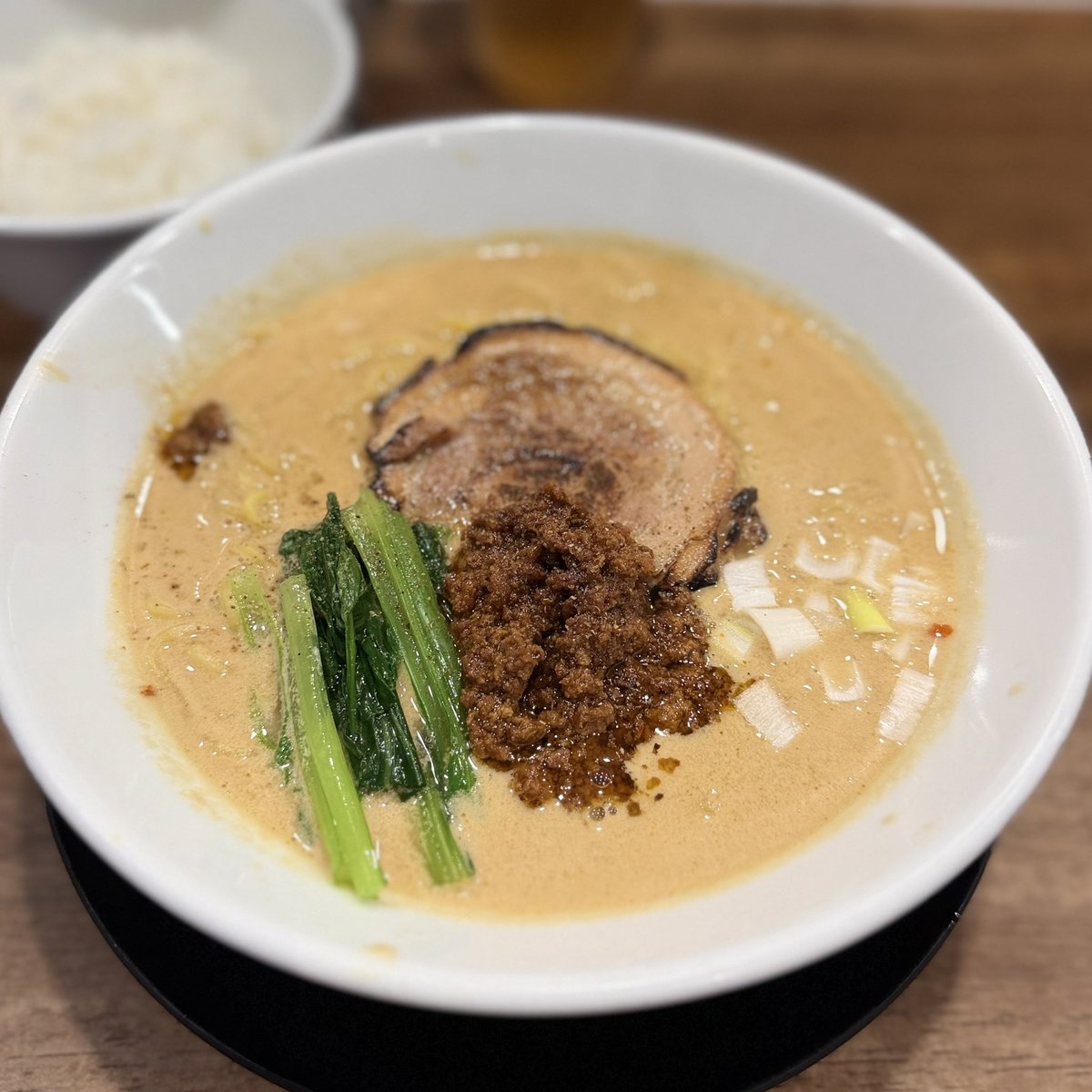 gcjapan_kyoto's tweet photo. 京都四条大宮
［ゴマの香り］
虜になること間違いなし、
超絶クリーミー担担麺！

京都四条大宮交差点より徒歩数分。 後院通沿いに佇む担担麺専門店。 ゴマのコク、
風味豊かでクリーミーな担担麺は
多くの人を虜にする！

https://t.co/vM3s1dCIv4 https://t.co/iqg9rO1YQh