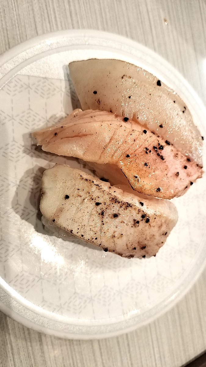 chimatanonii's tweet photo. はま寿司、レアステーキ三種盛り。
#夕食
#晩ごはん https://t.co/LAkTFeOjs9