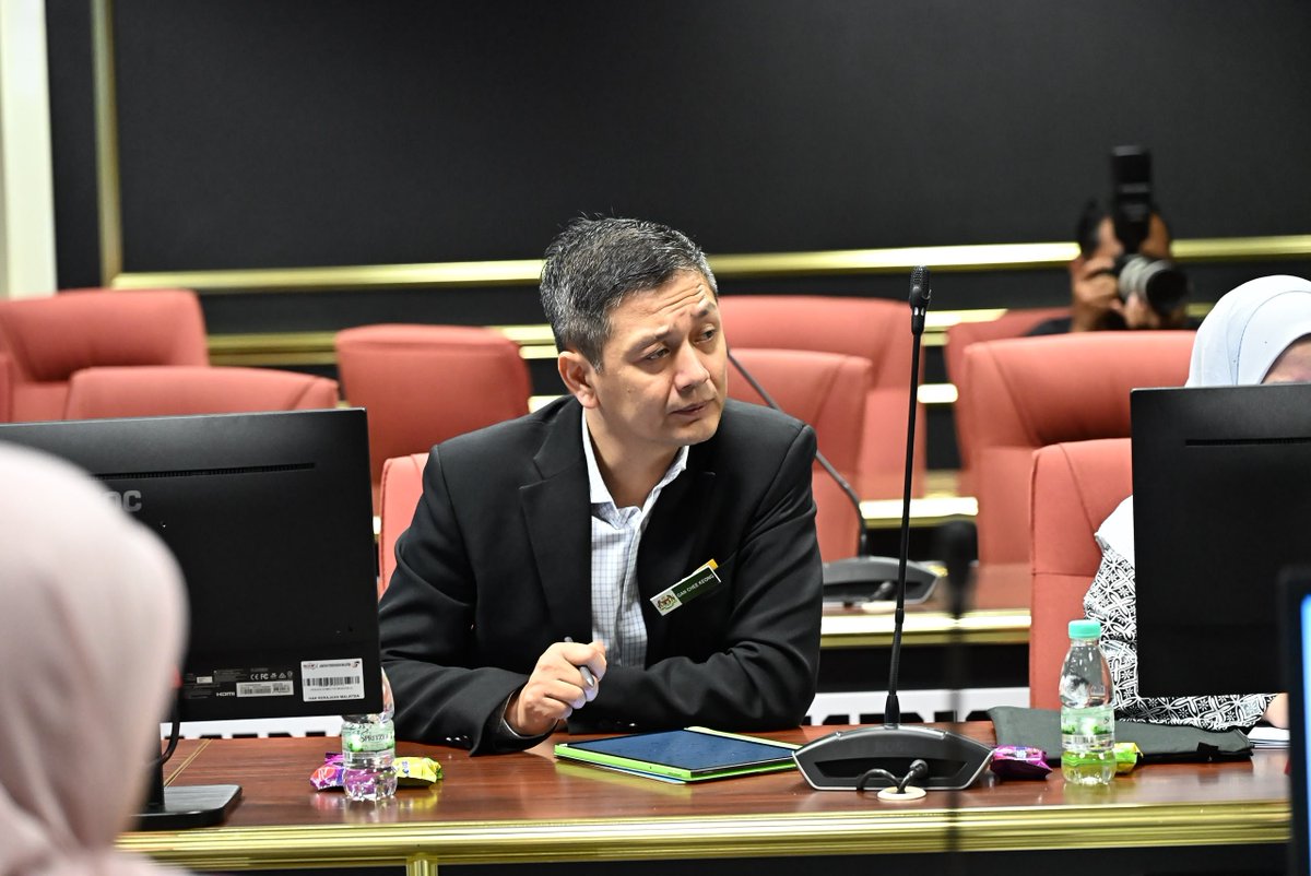 JPenerangan's tweet photo. @erwinkhairulahm @ShafinaAmin Pertemuan membincangkan ruang kerjasama bagi memperluas penerangan mengenai Akta Antibuli 2026 (Akta 876) dan peranan TAB kepada masyarakat. 🤝🏢 https://t.co/3b9E2dRF5v