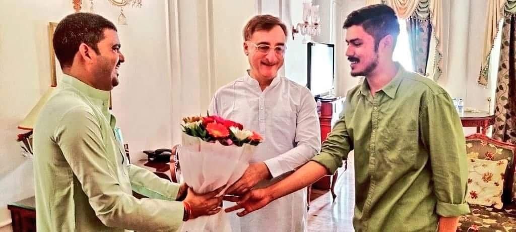 VTripathiINC's tweet photo. सहज स्वभाव, मृदुभाषी व्यक्तित्व के धनी वरिष्ठ अधिवक्ता एवं राज्यसभा सांसद आदरणीय श्री विवेक तंखा जी को जन्मदिन के शुभ अवसर पर हार्दिक बधाई एवं शुभकामनाएं।

ईश्वर से आपके उत्तम स्वास्थ्य, दीर्घायु एवं सदैव सक्रिय और प्रेरणादायी जीवन की कामना करता हूं।
@VTankha @INCMP @INCIndia https://t.co/YK0SG1X9kN