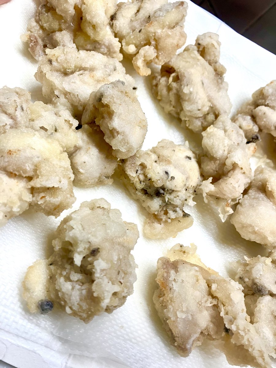dohelivly's tweet photo. しょっぱみがあってウマ

あ、家庭の普通の料理なもんで見た目がアレなのはご愛嬌
黒いのはシソね https://t.co/cNPGJSelK2
