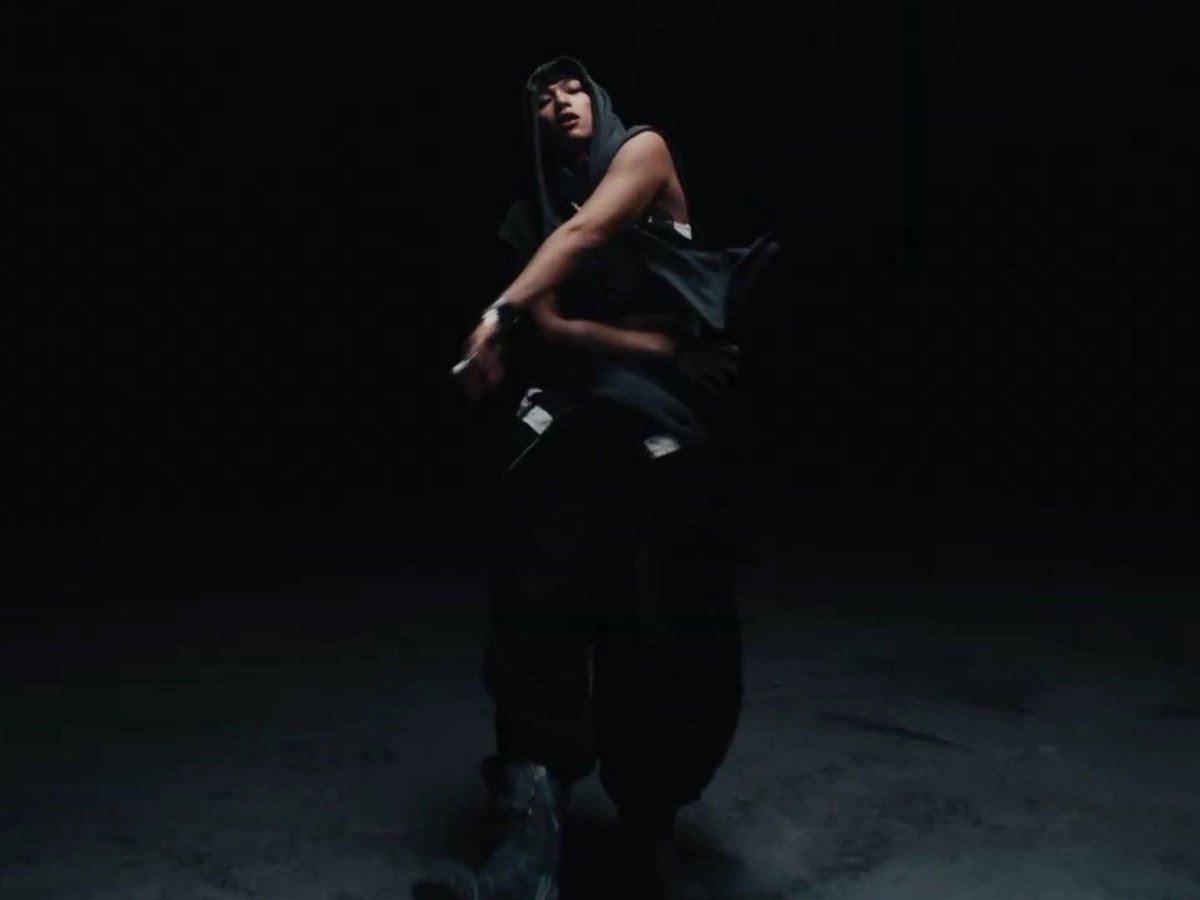 tarzzanpost's tweet photo. TARZZAN for TALK M/V https://t.co/d7E9KAFFyc