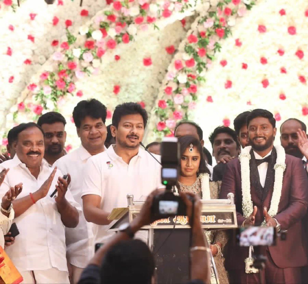 timepassfan's tweet photo. @Karthikravivarm ai picture ya 😏😏😏 https://t.co/rVeejCYLSD