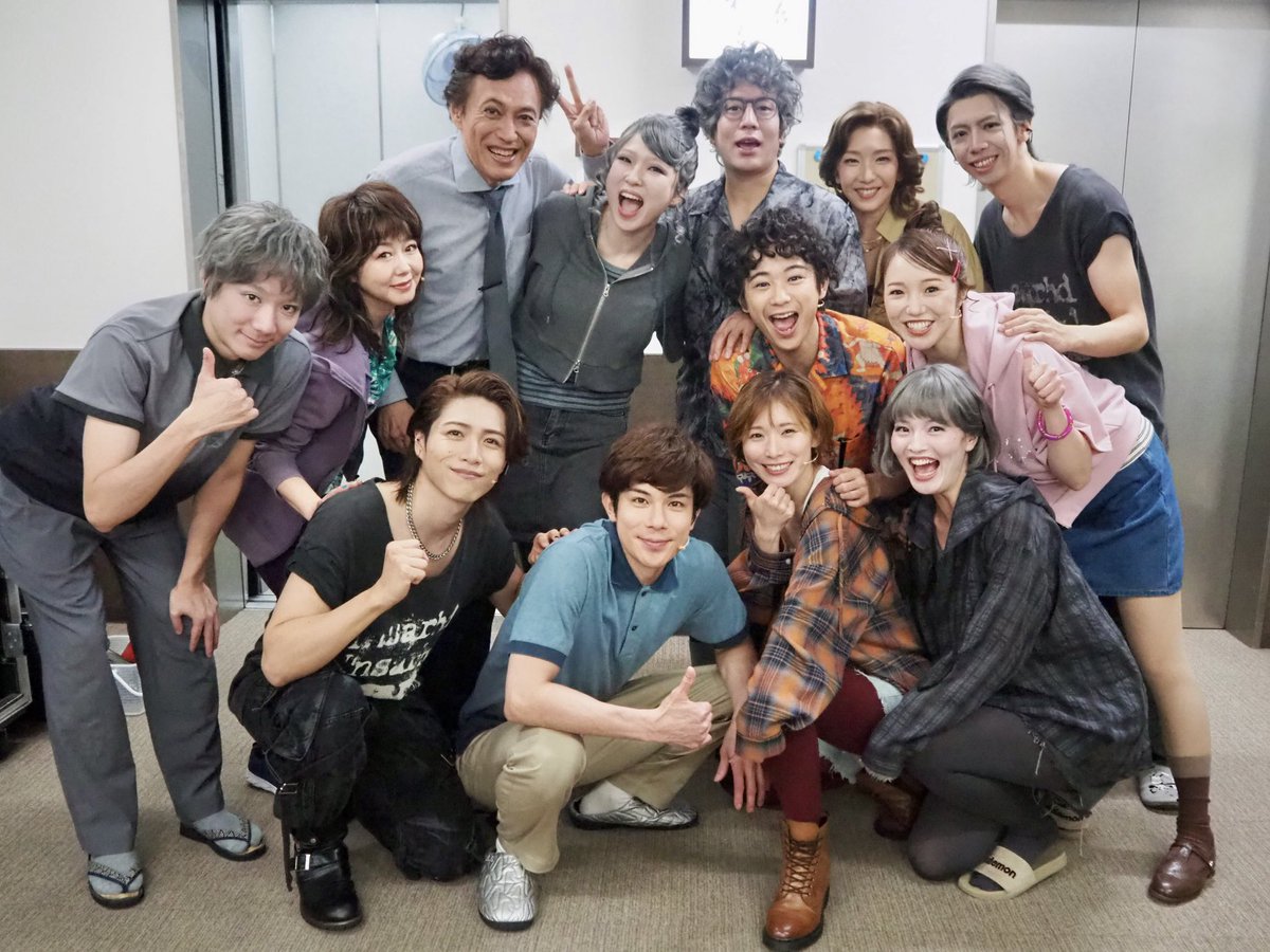 kounonana's tweet photo. 「 #ディア・エヴァン・ハンセン 」
大千穐楽を共に迎えた柿澤エヴァンチームのみんなで本番前に👍🔥
（マルシアさんとも心はともに…🥹🍀）

ほんっっっとうにお疲れ様でした！！！ https://t.co/tw3R4hgw5f