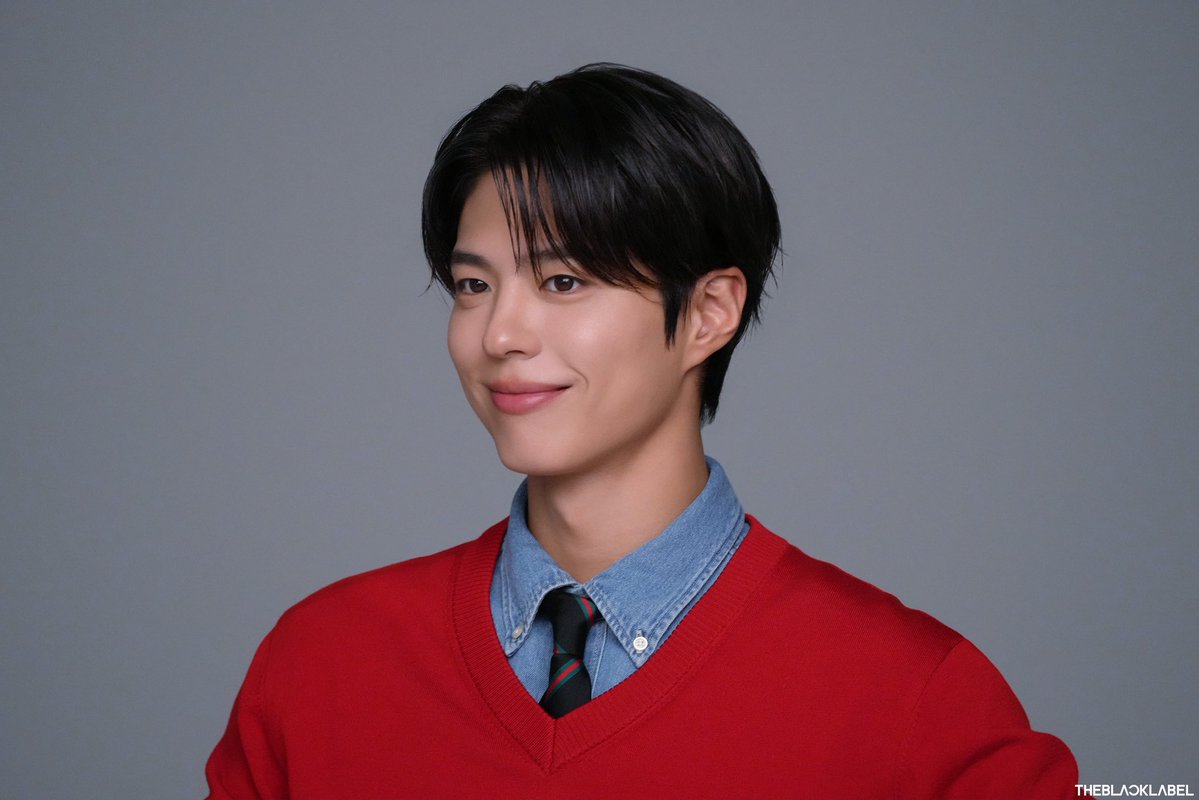 bogumsuni_24's tweet photo. 박보검 정관장 광고 비하인드 짤 98장 풀어주심 ㅁㅊ 존잘의 축복 https://t.co/xpm26nzKJI