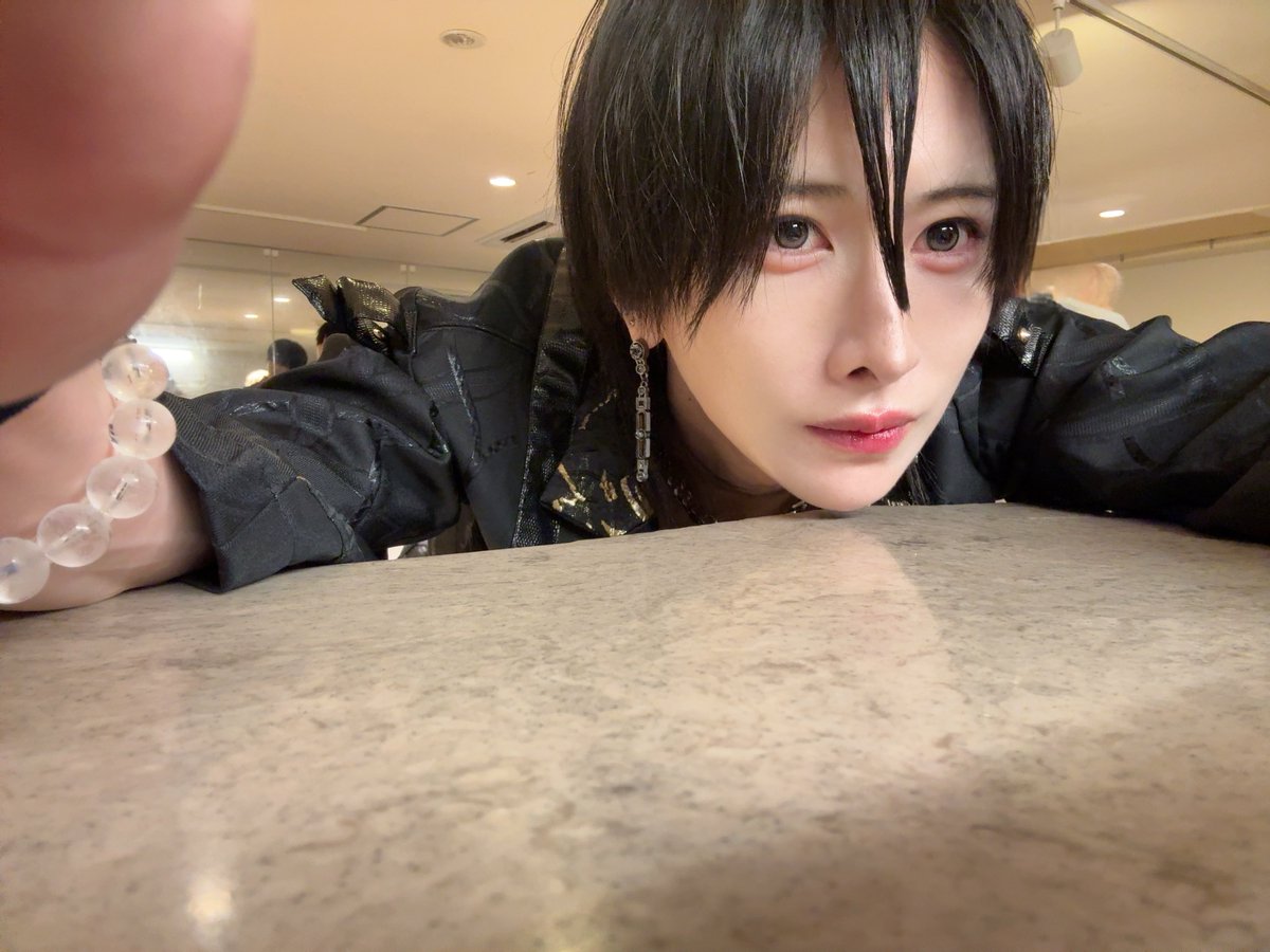 illegal_sui's tweet photo. 今日の前髪尖りすぎててヤバい https://t.co/4dbpyDPx1D