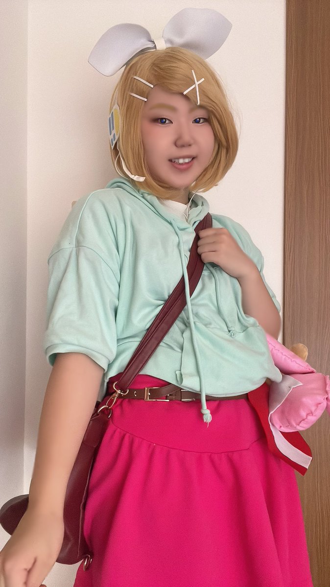 komoriyui152's tweet photo. 【cosplay】

メランコリック　鏡音リン　メランコリー

#コスプレ #cosplay #ボカロコスプレ #鏡音リンコスプレ #宅コス https://t.co/IYg2xnU3HE