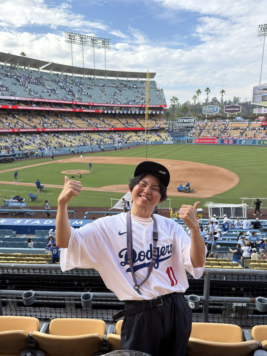 dame_beyblade's tweet photo. 念願のドジャースタジアムで観戦！
日本人選手の出場はなかったけど、大好きな選手たちのプレーを見れて、さらに逆転勝ちで最高でした✨ https://t.co/kyxtDgQLx4
