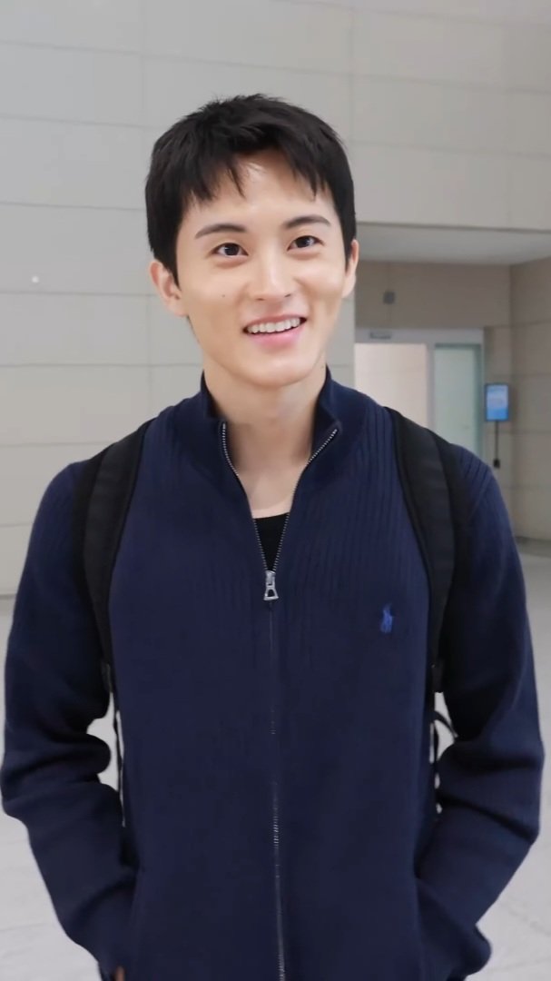 typemk82's tweet photo. ผมสั้นน่ารักมากก;ㅡ; https://t.co/NW82MvPJPK