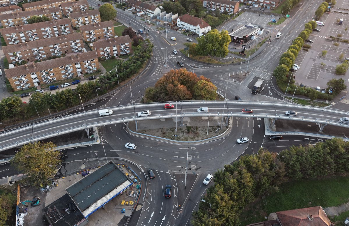 LBofHavering's tweet photo. Gallows Corner is finally fully open! 🚗 https://t.co/s1sBkH86nX