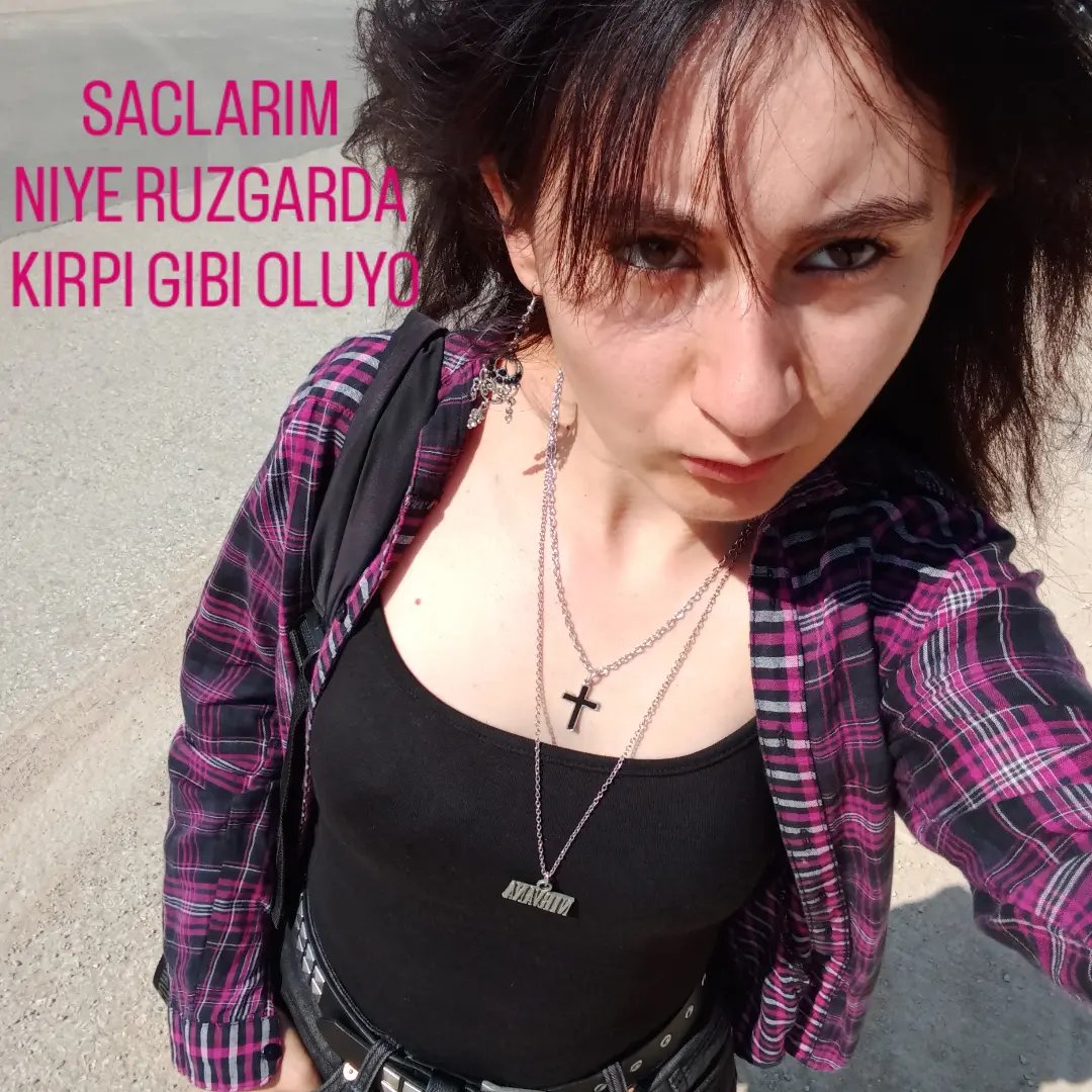 ladrosx's tweet photo. PEMBEYI SEVMIYORUM bu konuda anlaşalım https://t.co/JvcQJZRtWi