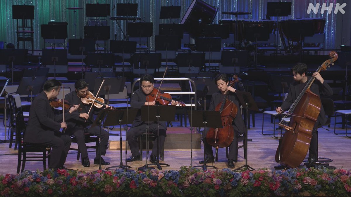 nhk_classical's tweet photo. #NHKクラフェス
献呈、君にささぐ
心あたたまるお便りと、
それに寄り添う音楽がしみわたる時間。
#JNO のみなさん
#上野耕平 さん& #天野薫 さん
#反田恭平 さん
による献呈でした https://t.co/5aM6Ap4j5o