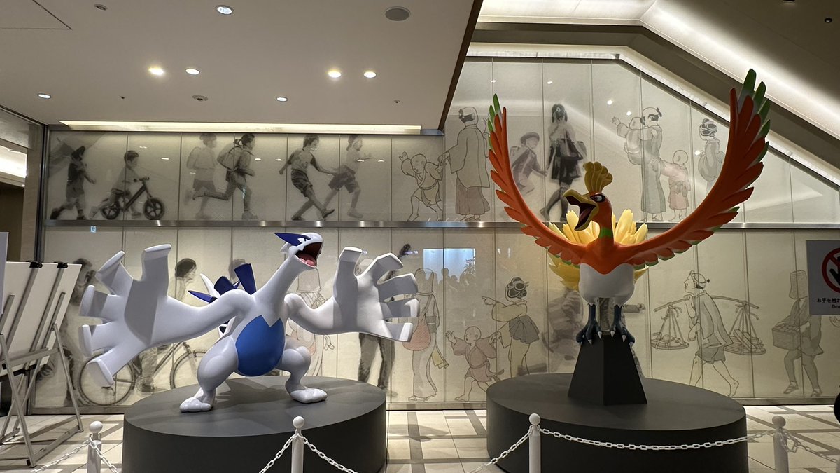 bun_gav16's tweet photo. 昨日赤坂inユニバの後突発でポケモン謎解き行ってきた！
謎解きだいぶ頭柔らかくしないと解けないレベルだったけどめちゃめちゃ楽しかったし、なにより伝ポケの立像が街にドン！と立ってるのがめちゃめちゃテンション上がった✨ https://t.co/2Cmi9pSRUH