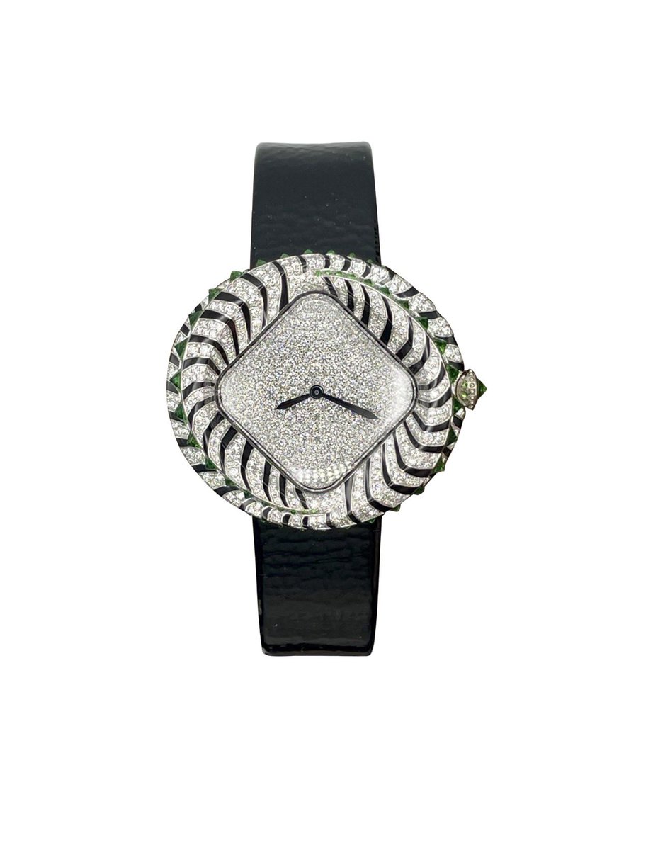 Mudimabiriani's tweet photo. 🛑OFFER 

Kama unampenda mwanamke wako hii ndo Saa ya kumnunulia udumishe upendo kati yenu ❤️🥰

Tsh 429,200,000= 

Cartier watch available ✅
📌Movement Type :Quartz
📌Case Material(S)
White Gold, Diamond, Tsavorite Garnet

☎️WhatsApp +255719068333

Mudi in Dubai 🇦🇪 https://t.co/AChNwGn2z9