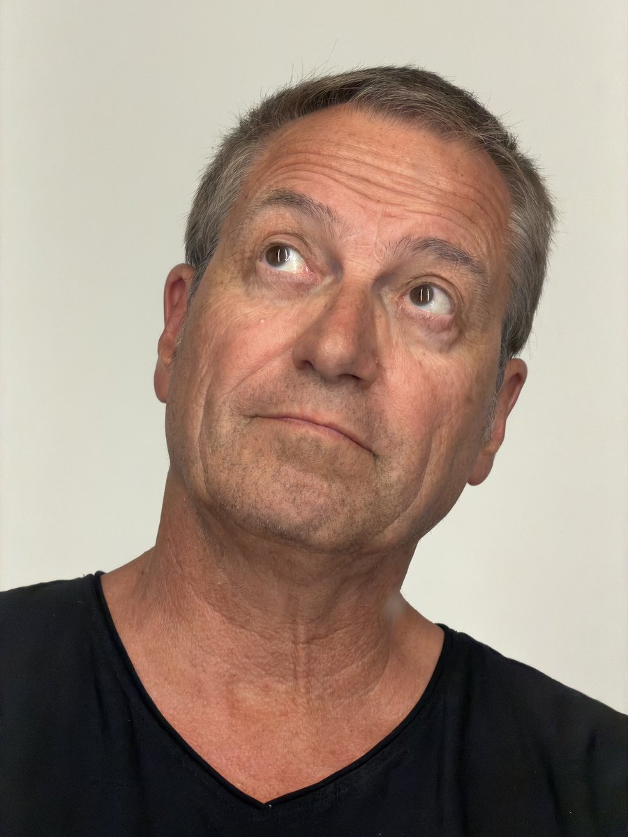 dieternuhr's tweet photo. Ist man bei den Medien, die immer nur nach rechts geguckt haben, wenn es um Extremismus ging, eigentlich jetzt wirklich überrascht, dass die Freunde der DDR gemeinsam mit Dschihadbegeisterten und Schwerstkriminellen ihren Wahlsieg feiern? https://t.co/VrkrgC1Gte