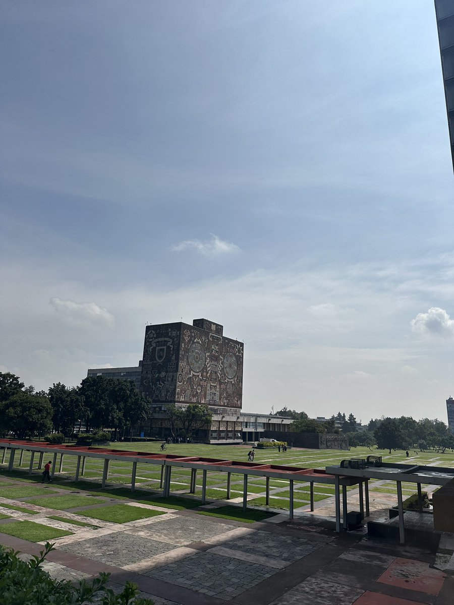 mau4sm's tweet photo. La #UNAM no solo ha formado generaciones: ha sido parte de la construcción de #México, de su ciencia, su cultura, sus ideas y sus grandes transformaciones 🇲🇽📚

Que sigan muchos años de universidad pública, pensamiento crítico y futuro!! 

¡Feliz 475 aniversario, @UNAM_MX! 🎉🐾 https://t.co/z1JqsF3Ug1