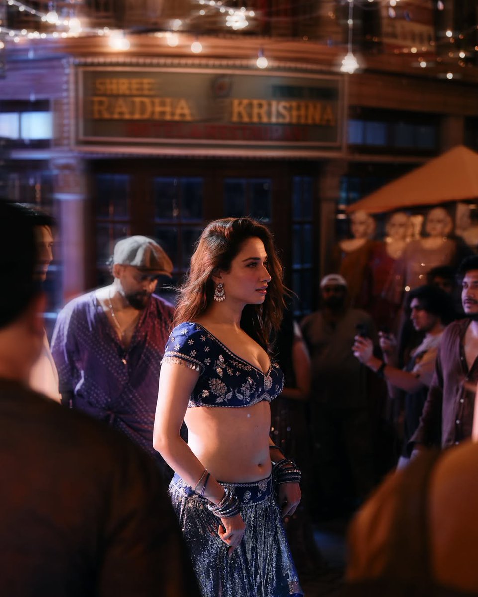 ffcinema_com's tweet photo. Here is Tamannah Bhatia.
#TamannahBhatia #GlamorousStyle #LuxuriousStyle #ffcinema
🎬 Stay updated with the latest from the world of cinema! https://t.co/m4SmJb0kby