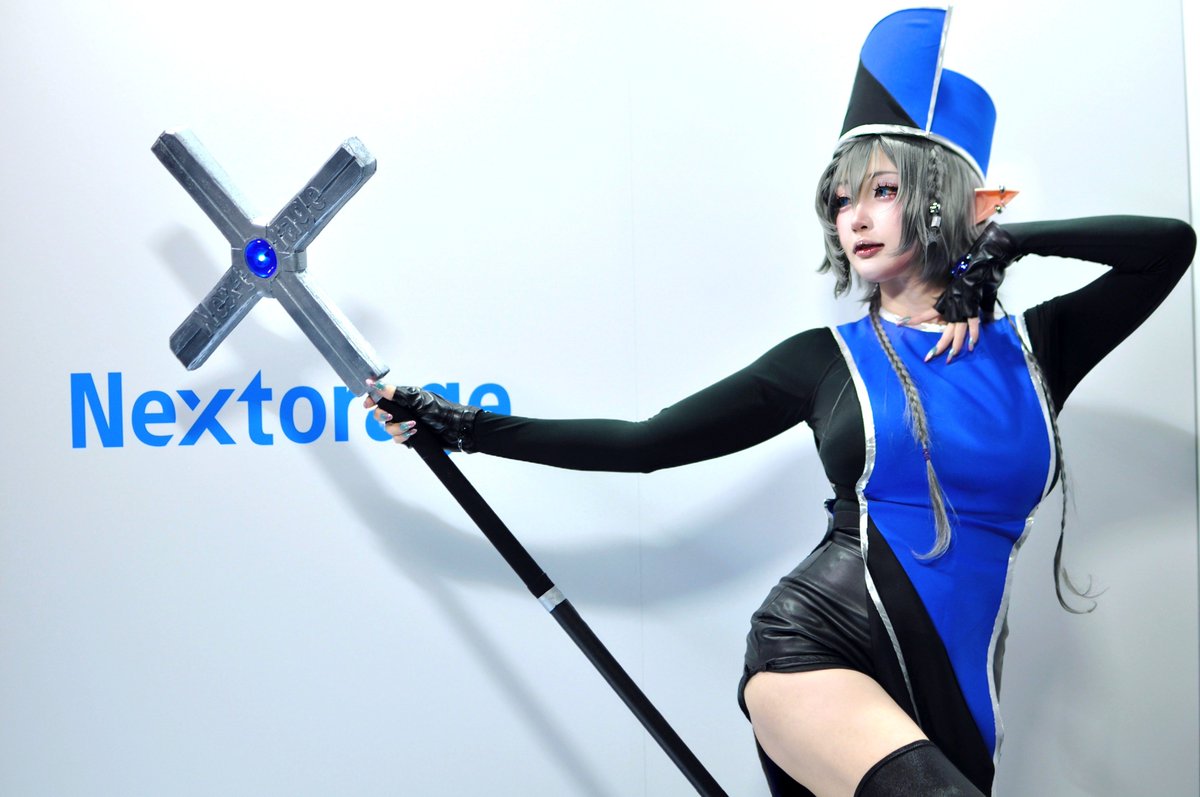 shopanda01's tweet photo. 2026.09.20 #TGS2026 #Nextrage ブース

モデル:カモミール(@chamomile_chami )
microSDXC Gシリーズ擬人化

指先までこだわって作られたコスプレほんとにすごい！
きっと来年はNextrage QuestとかNextrage Fantasyが試遊台に並んでいるんじゃないだろうか？

 #カモミール大好き https://t.co/PGOqyF9tmh