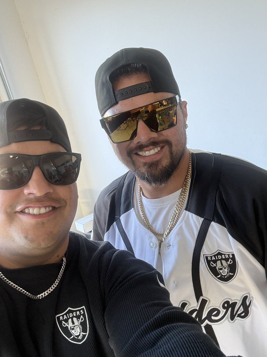ShadV83's tweet photo. Raider Nation STAND UP! #raiders #JustWinBaby @Raiders  @AshtonJeanty2 #boisetovegas https://t.co/e0CazdfhI4