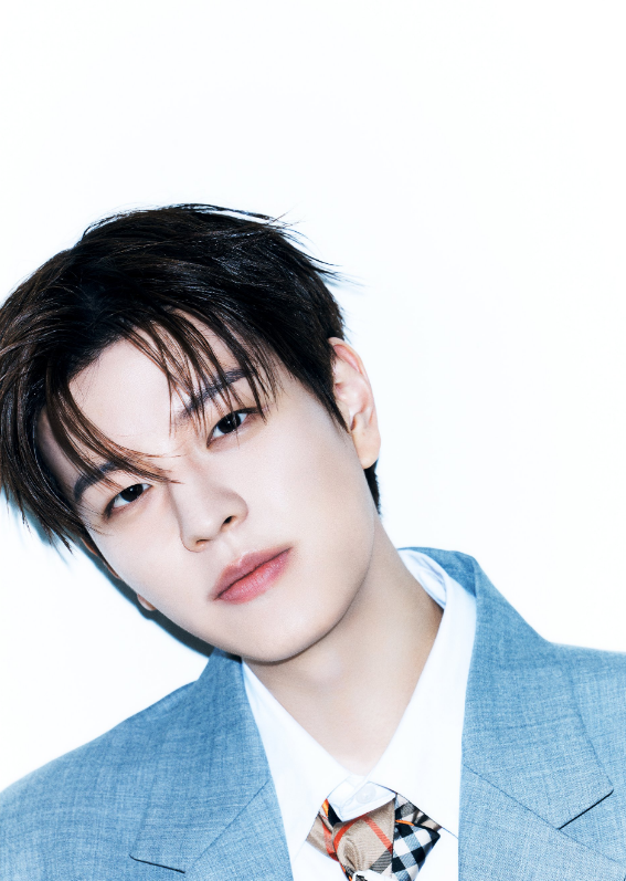 kchartsmaster's tweet photo. Happy 26th birthday to SEUNGMIN of Stray Kids! https://t.co/jm3dskBD12