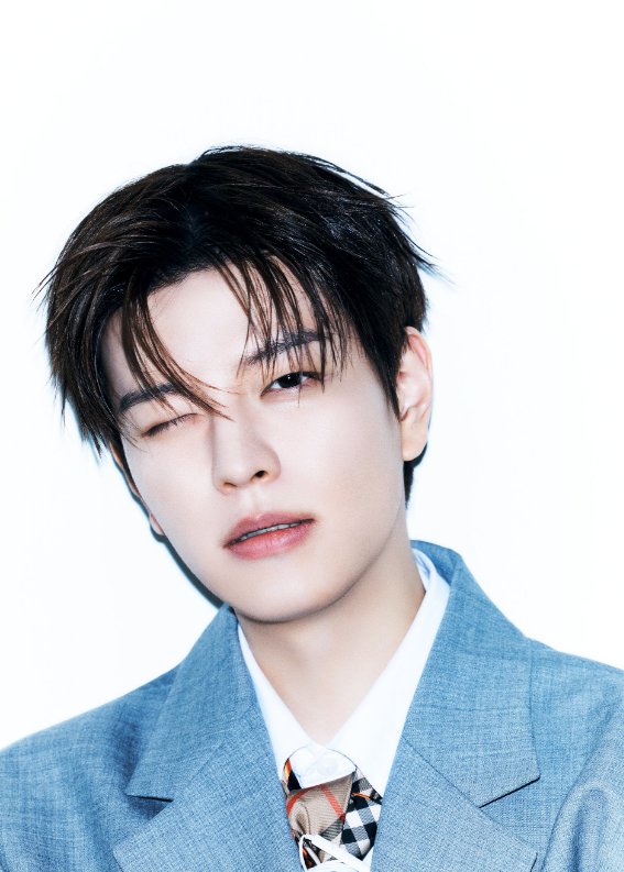 kchartsmaster's tweet photo. Happy 26th birthday to SEUNGMIN of Stray Kids! https://t.co/jm3dskBD12