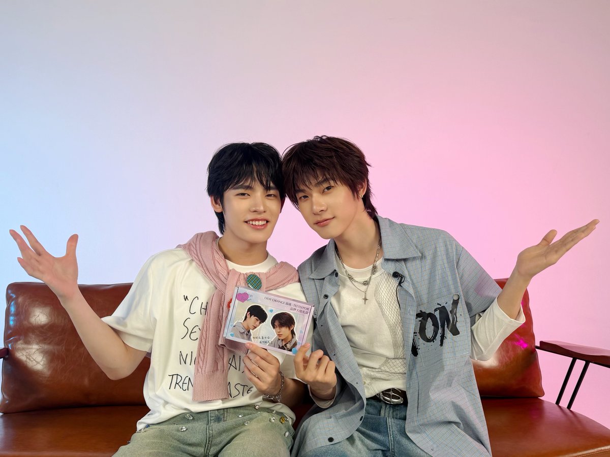 DomundiTV's tweet photo. ขอขอบคุณ “Dew Orange” ที่ให้เกียรติ “ตี๋ตี๋” @twnpich และ “ป๋อ” @porsuppakarn ได้มาร่วม Live พูดคุยและทำกิจกรรมสนุก ๆ ในวันนี้นะคะ 🥰

ขอขอบคุณแฟน ๆ ทุกคนที่มาเจอกัน รวมถึงแฟน ๆ ที่ติดตามรับชม Live และส่งกำลังใจมาให้ทั้งสองคนด้วยนะคะ 🫶🏻✨️

#DewOrangeLIVE_TeeTeePor https://t.co/0dMa5HZz65