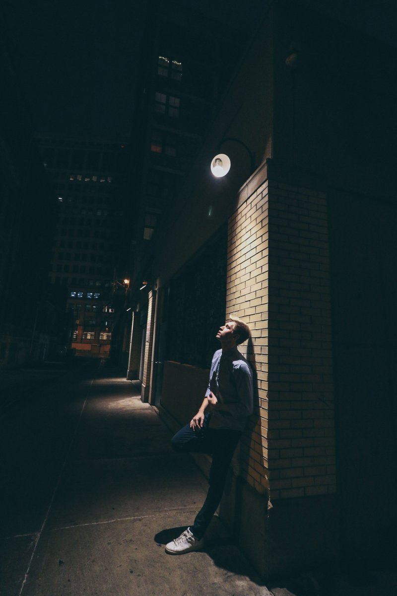 TimothyBenm4sun's tweet photo. TThe game is a wasteOhe doc is empty
Sr staring in stress
Npend all day alone
Never enough time
To light to be had
here's never enough time https://t.co/Go8SaIbhg9