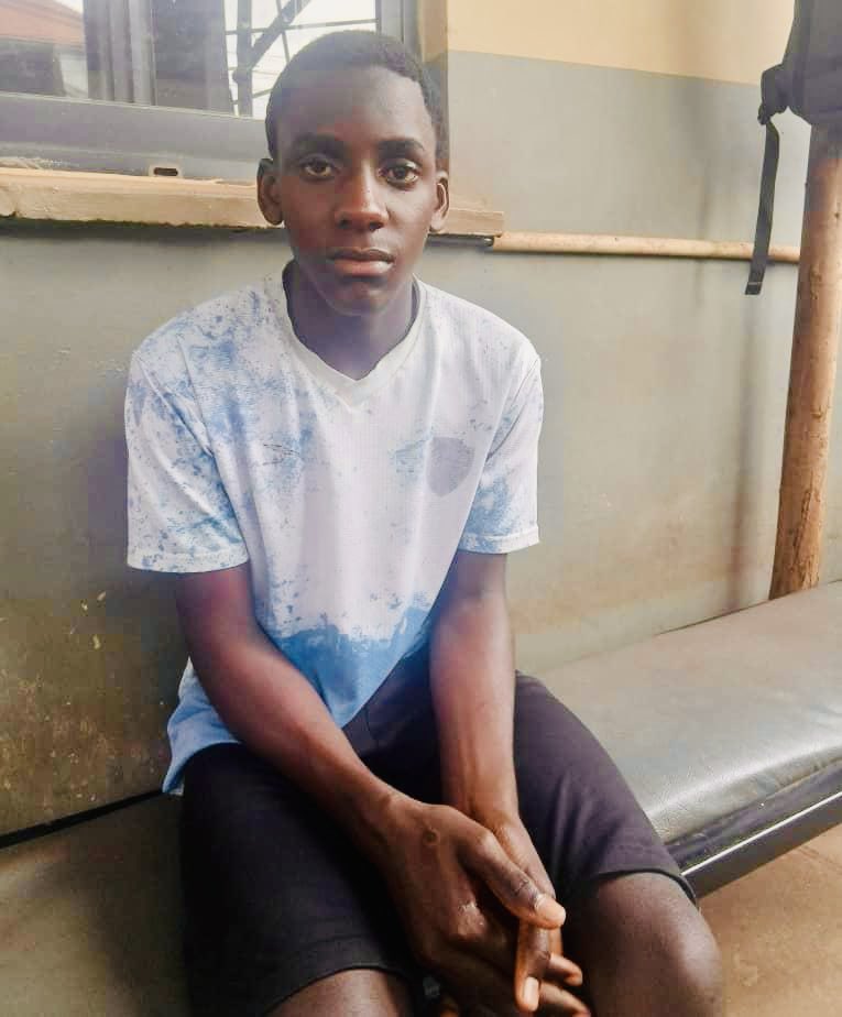 investigator_ug's tweet photo. SOS Call✍🏾✍🏾
This boy was found lost. He speaks good English, he however can't remember any of his family members, nor his school and, or where he was going or coming from! He is at Kyanja Police Station. Please share widely so that his family can be informed.
Thanks to all of us🙏🏾