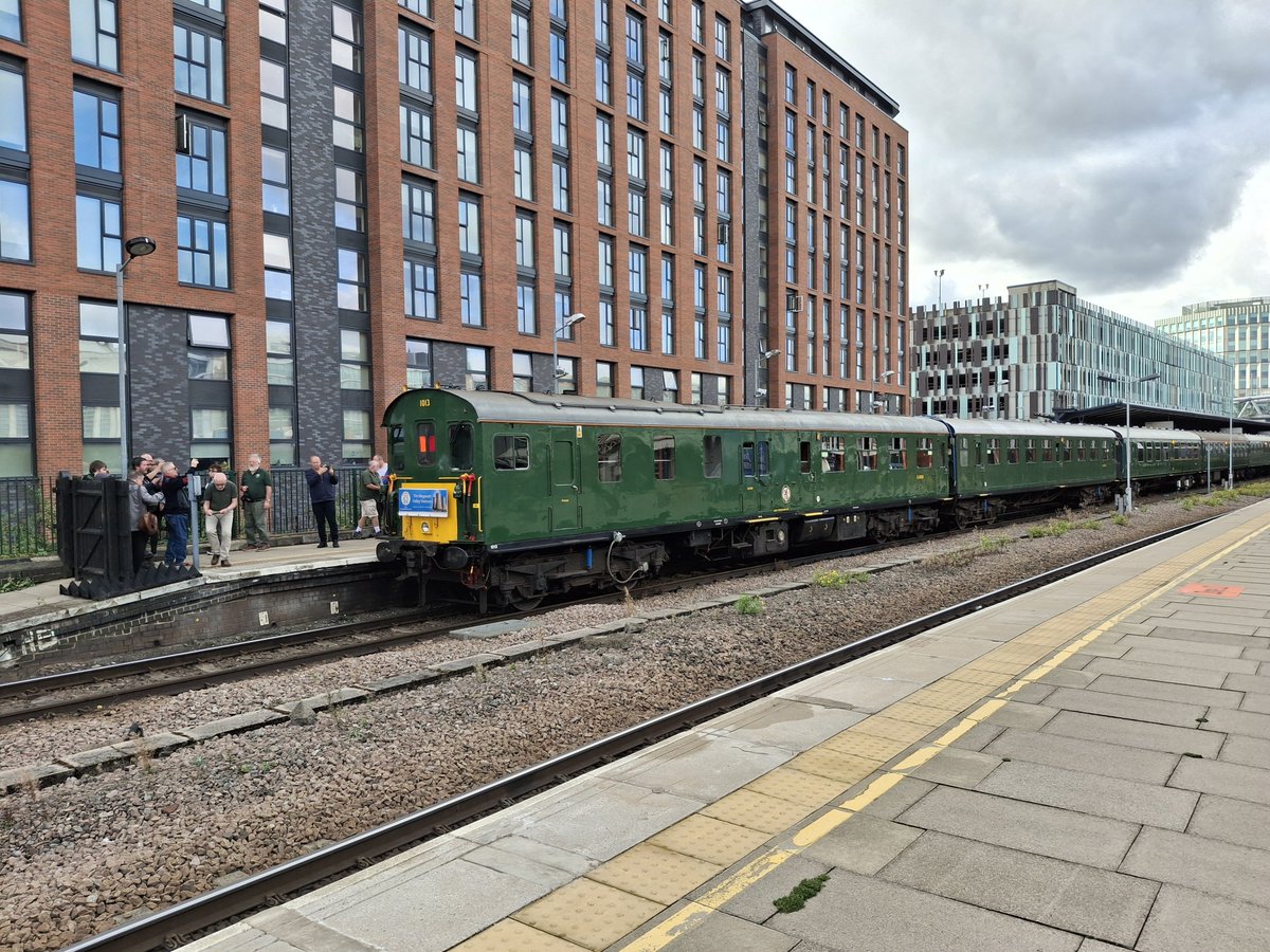 thomas_adderley's tweet photo. 1013 &amp; 1001 on Hastings Diesels Limited Megawatt Valley Venturer. https://t.co/mXUxuHRdLK