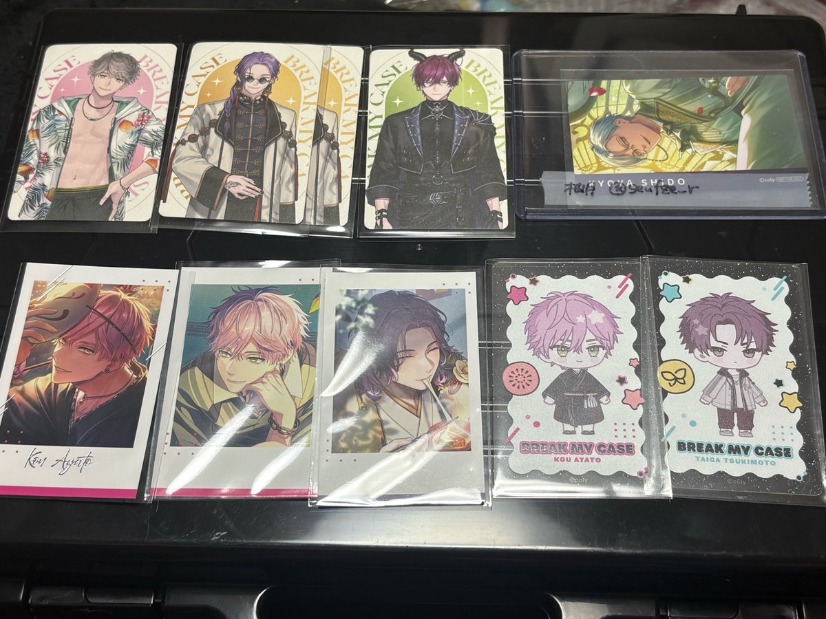 seufze_r's tweet photo. 【交換】ブレマイ SSR 缶バッジ アクスタ フォトカ クリカ 特典

譲 綾戸 樋宮 槻本 隠岐谷 節見 相沢 在間 恩田

求 祠堂(クリスマス)￤城瀬(ダイナー、友人分)
祠堂はアルミ、特典 城瀬はアクスタ、フォトカ、クリカ
RはR同士のみ
郵送＞都内手渡し
お気軽にお声掛けください◎ https://t.co/JGnsU5Jk9t