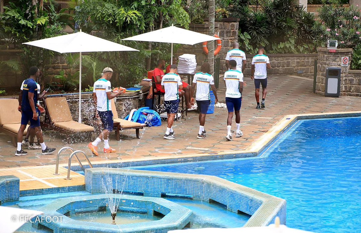 cfootcameroun's tweet photo. ❌ Décidément, la FECAFOOT ne finit pas de nous surprendre. Choisir l’hôtel Hilton pour le rassemblement des Lions, cet endroit même qu’elle estimait inadéquat sous l'ère Marc Brys... Un nouveau contre-pied dont elle seule a le secret. #CFOOT 🇨🇲🦁 https://t.co/jjLU3NA3b8
