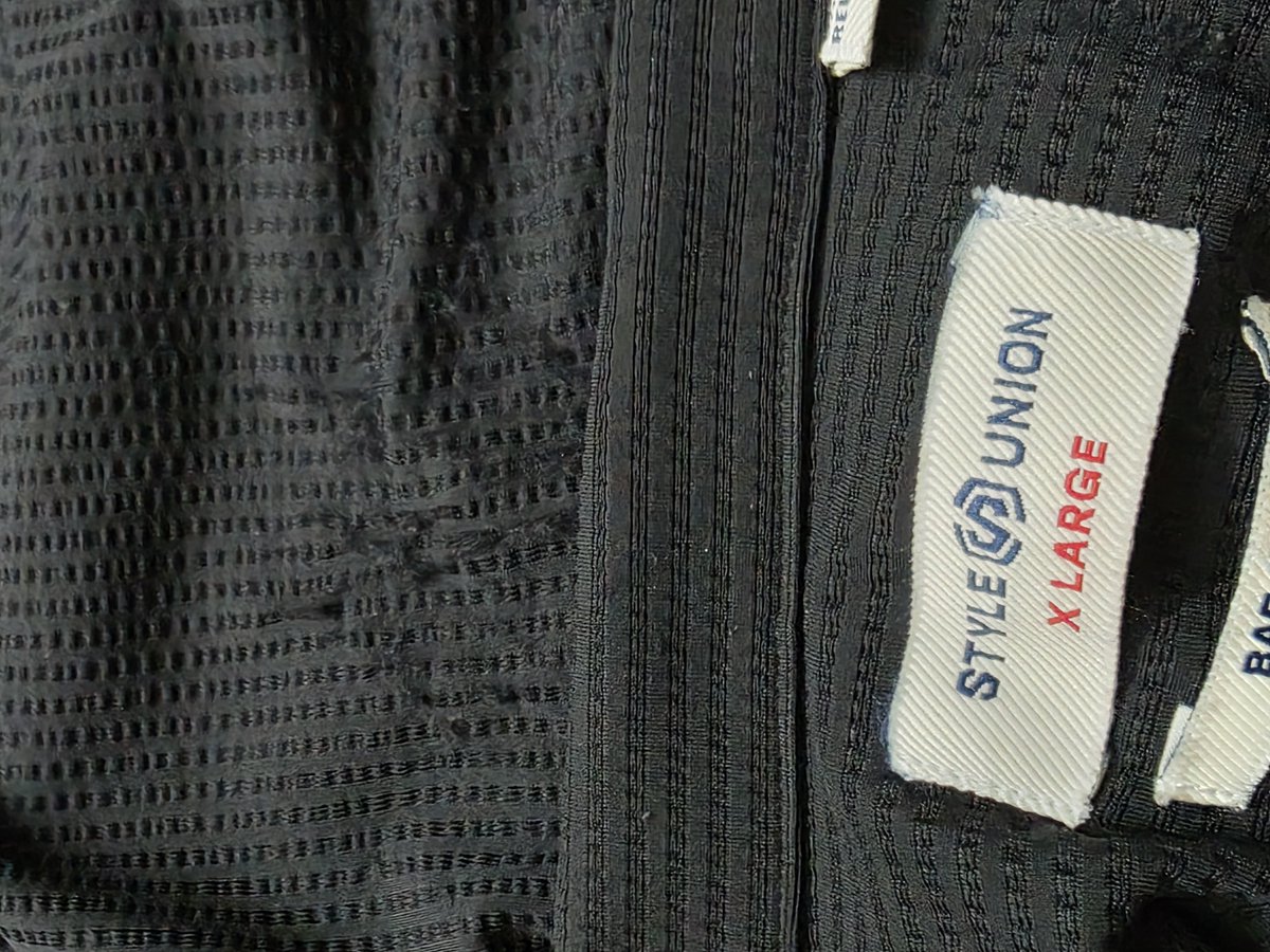 Sumit8867's tweet photo. @styleunion_in disappointed buying a premium shirt from them. On first mild  hand wash this is the condition of the shirt https://t.co/oUK8UQHgLM