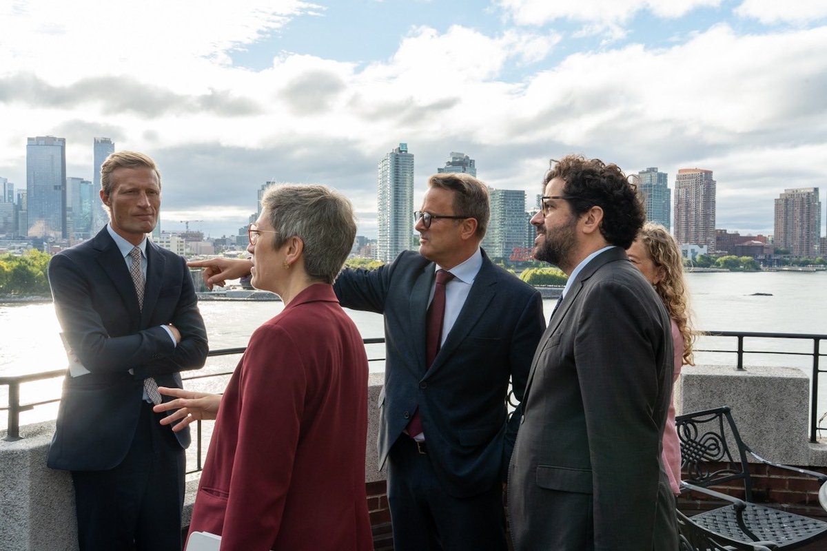 DominiqueHyde's tweet photo. From protecting refugees to exploring innovative ways to support people forced to flee, Luxembourg is a steadfast partner to UNHCR.

Today, we signed a new Strategic Partnership Framework for 2027–2030.

Looking forward to taking our work together even further, @Xavier_Bettel https://t.co/Qj3aTaLfB6
