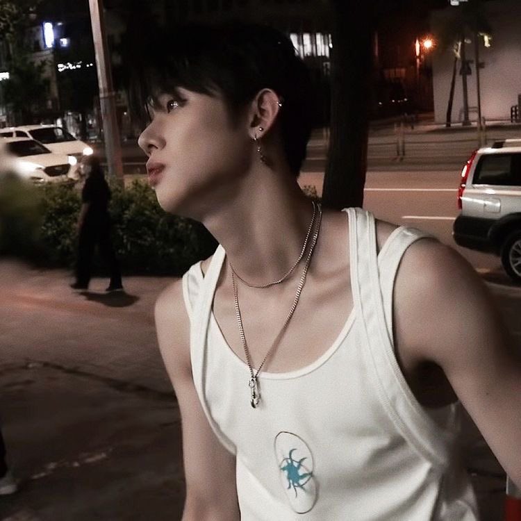 13amtori_txt's tweet photo. 제가 날개 달려 있는 사람을 봤다니까요 https://t.co/gi08KSlgKE