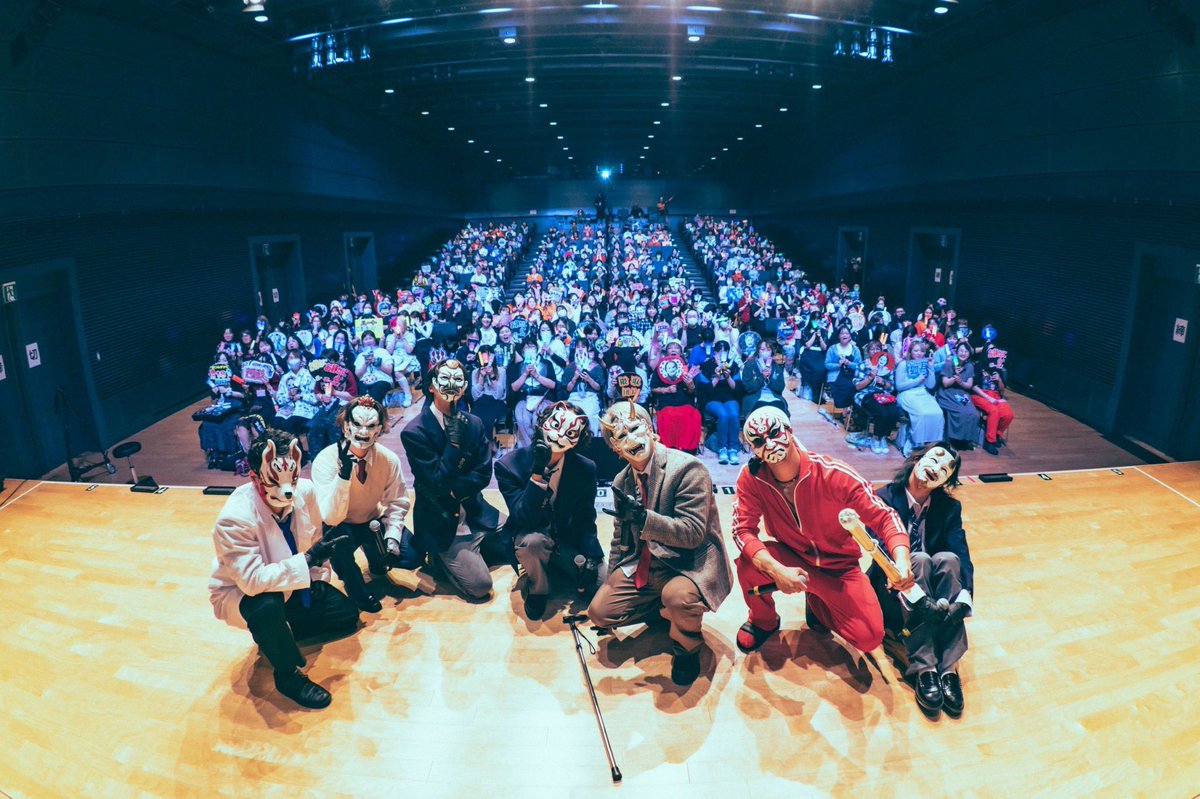o_menz_official's tweet photo. ファンミ1日目終了しました！！

7人による初ファンミーティングは
如何でしたでしょうか？？

勿論、明日もあります！！
チケットは現在も販売中🎫
https://t.co/D0zyC8dDZy

ご来場お待ちしております🙌🏻

#OMENZ
#ワルダクミ
#MASKSQUAD https://t.co/hBZGKSIwcx