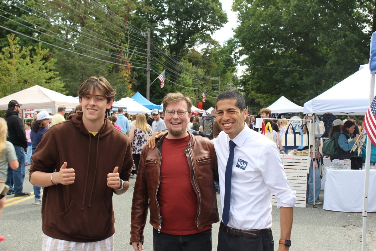 dank's tweet photo. A packed Saturday across MA-06, from Beverly to Bedford to Billerica to Boxford to Andover. 

Great to be out across the district, talking with neighbors and building the momentum for the fight ahead. https://t.co/jlLGGGJ0ya