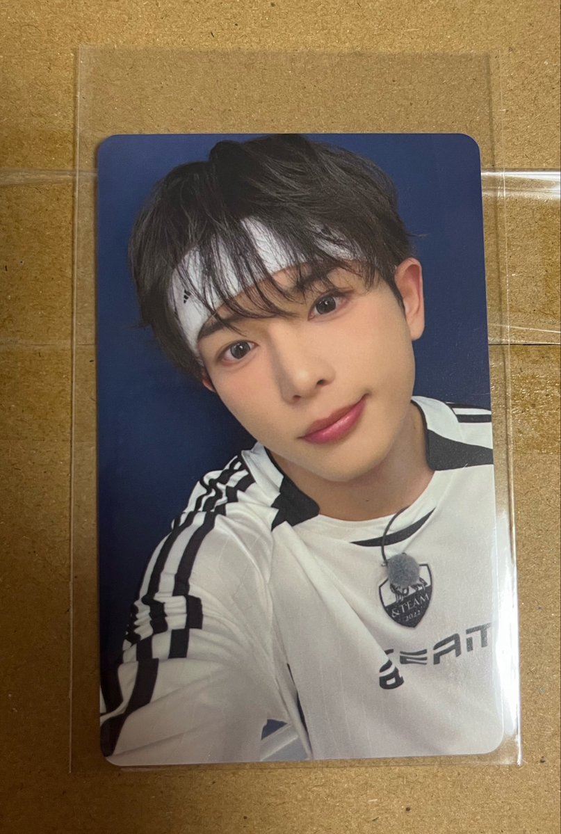 ejmachu's tweet photo. &amp;TEAM Mark on Me SHOWCASE ショケ トレカ weverse ユニバ 交換

【譲】HARUA

【求】weverse EJ
          
郵便📮

お気軽にお声掛けください🙇🏻‍♀️ https://t.co/ZGkl0ZO11D