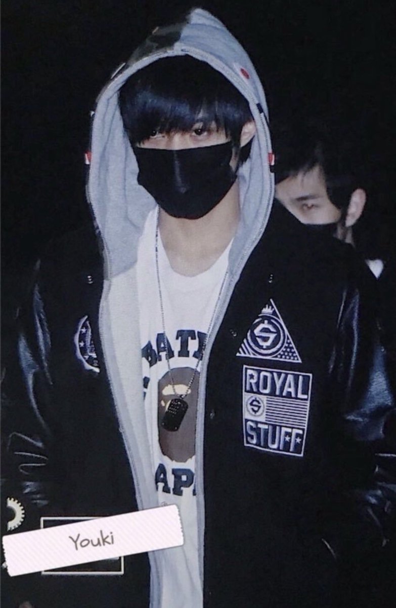 99cantonese99's tweet photo. 양양이 고용 불안정 시절       
emo kid....⚰️⛓️☠️
                                                   지금.. 양양!
                                                         ㄴ냥?🌸 https://t.co/9BbmsBbpCy